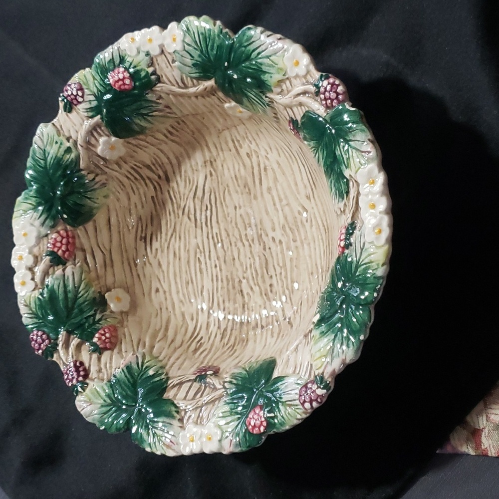 Vintage Fitz and Floyd Raspberry Bowl. - Picture 5 of 9